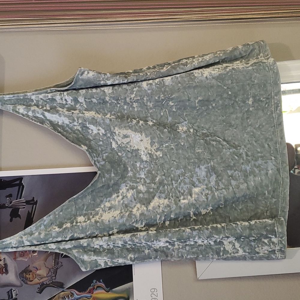 Oversized velvety green tank top